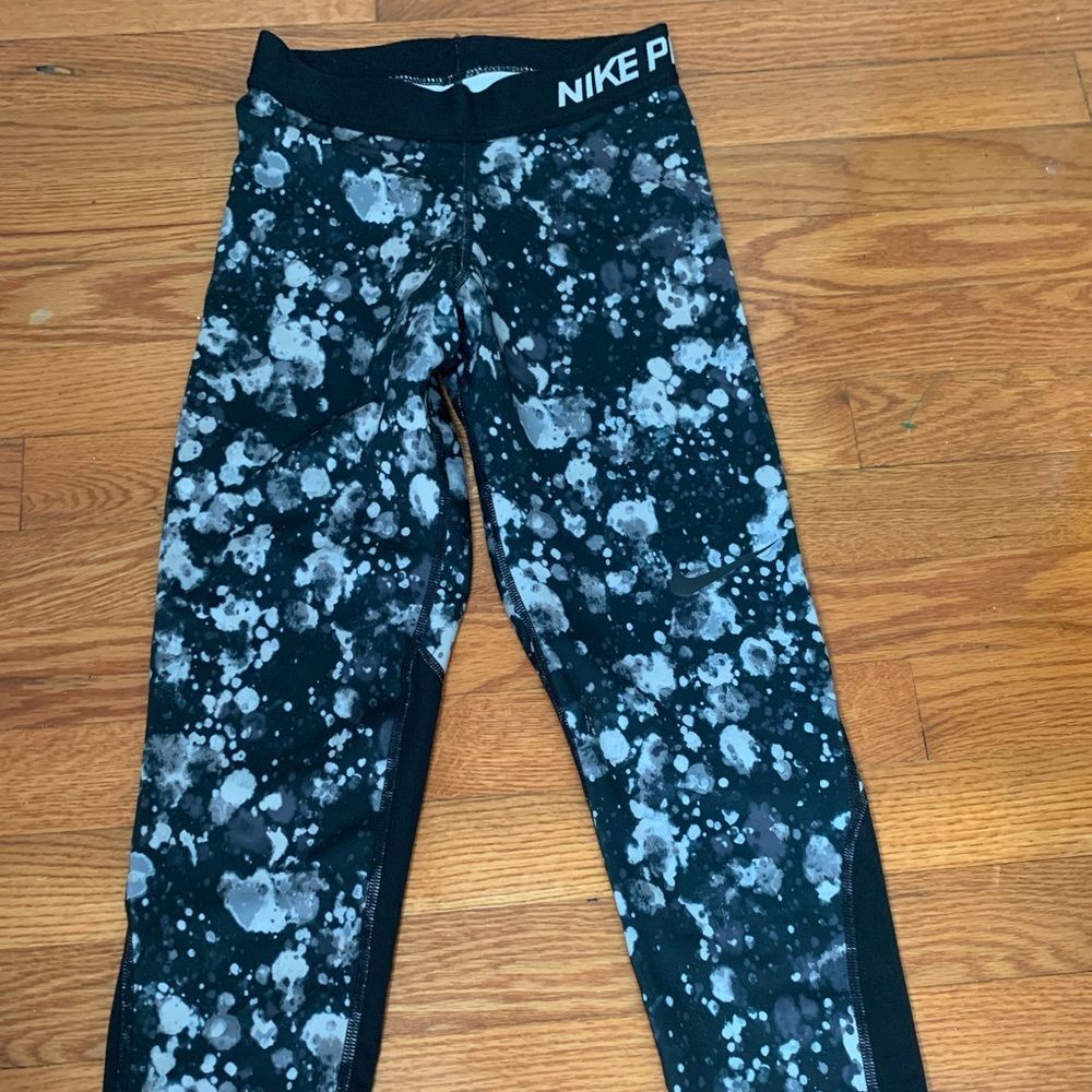 Nike pro cropped leggings size xs